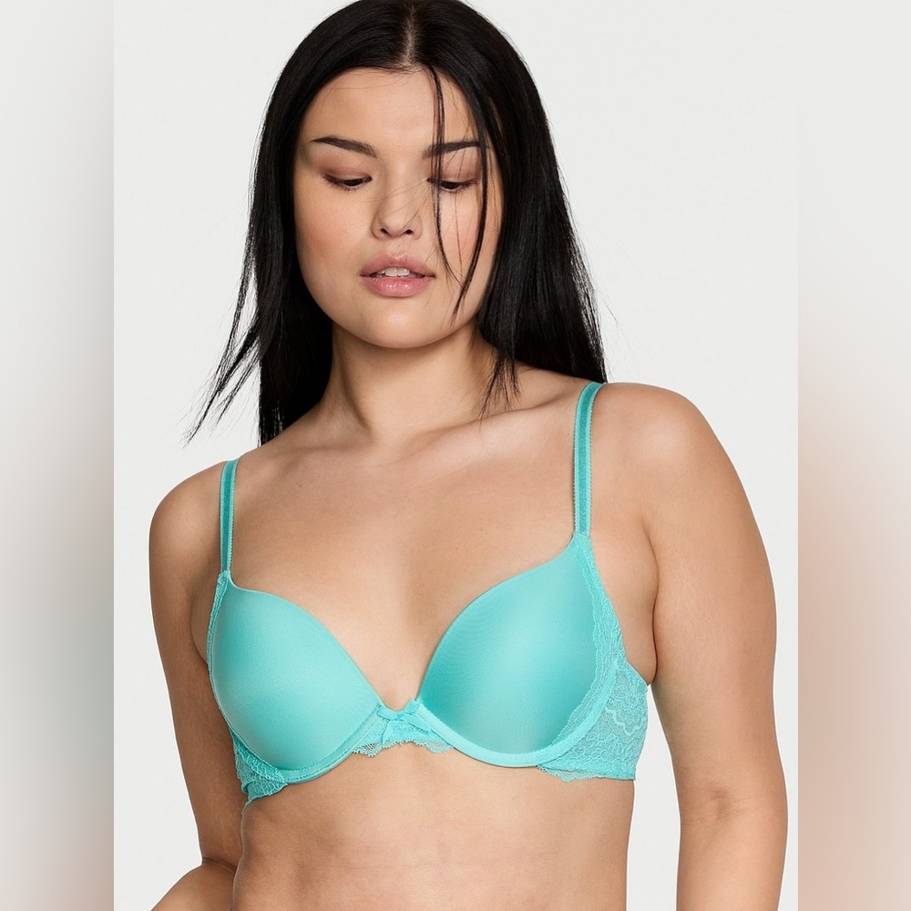 NWT Victoria’s Secret Dream Angels Smooth & Lace Push-Up Bra